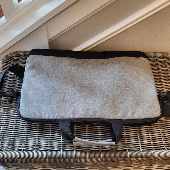 Targus Strata Slipcase Computer Laptop Bag Up To 15.6-Inch Laptops Pewter - Picture 3 of 4